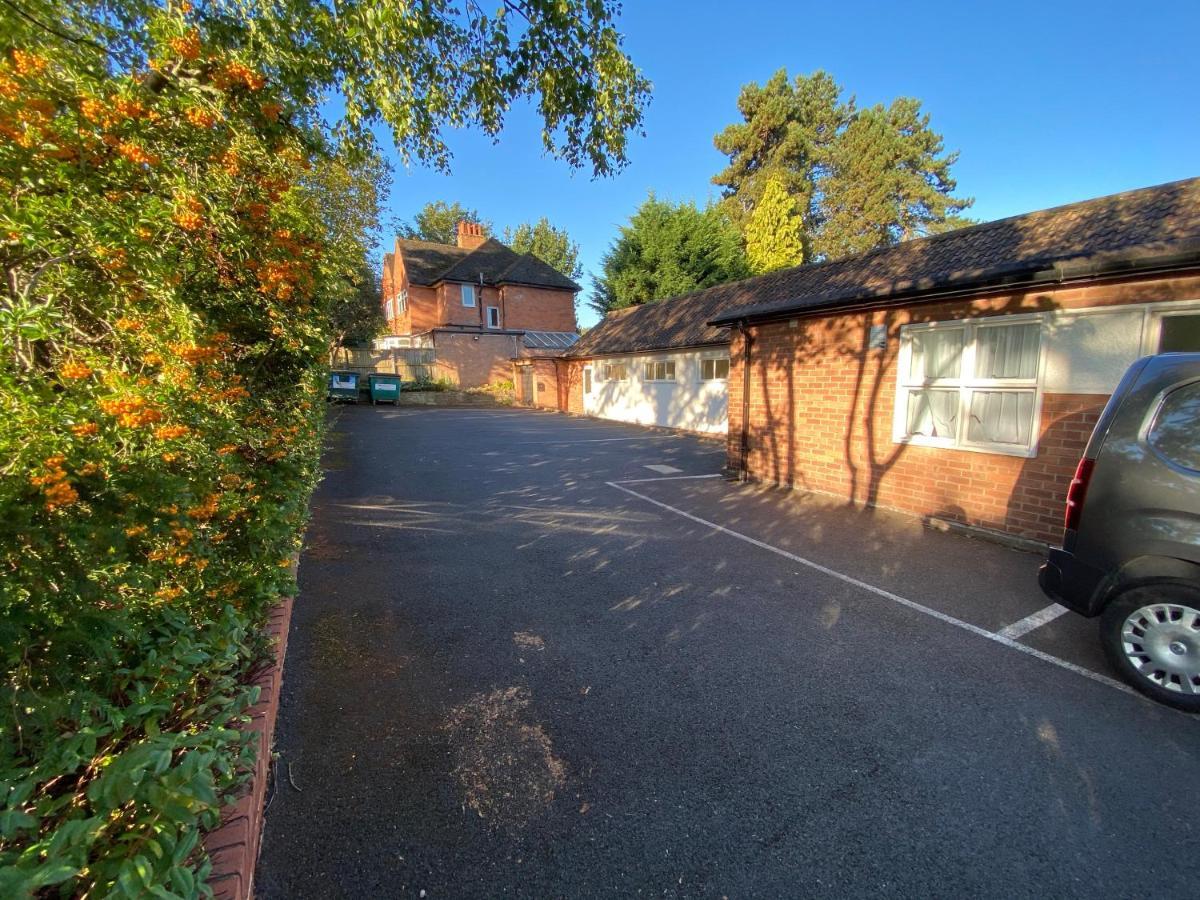 Old Farm Hotel Birmingham Bagian luar foto
